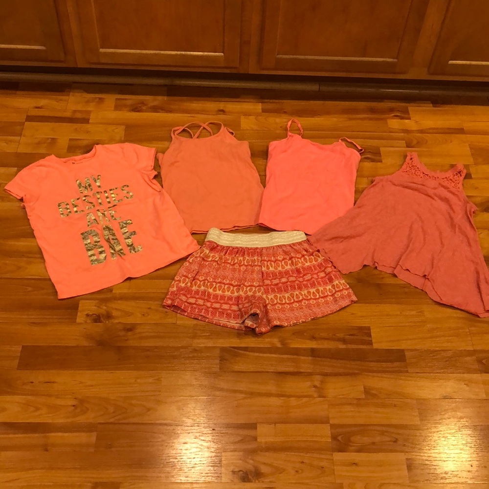Summer Fun !!! ☀️ Coral Tops and Shorts